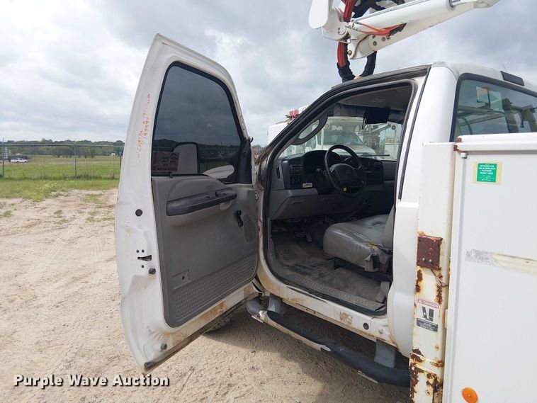 image for item DU3115 2005 Ford F550 