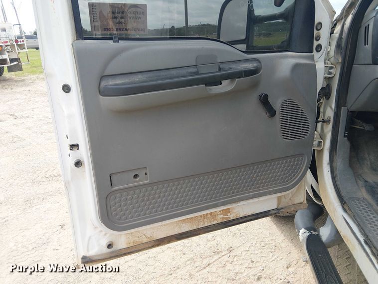 image for item DU3115 2005 Ford F550 