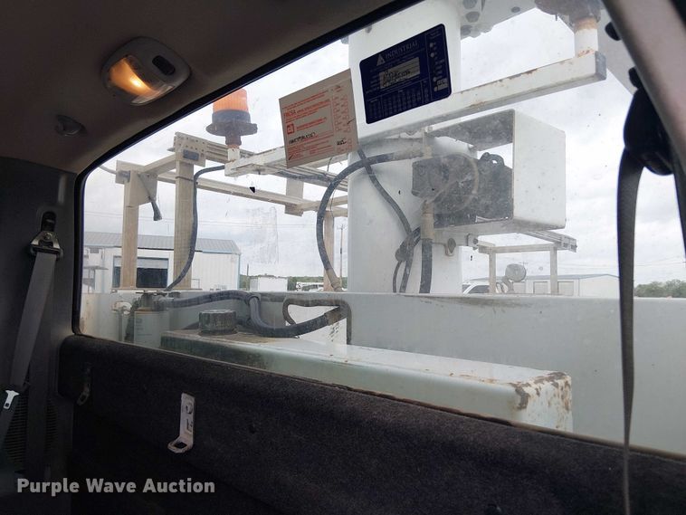 image for item DU3115 2005 Ford F550 