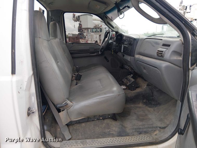 image for item DU3115 2005 Ford F550 