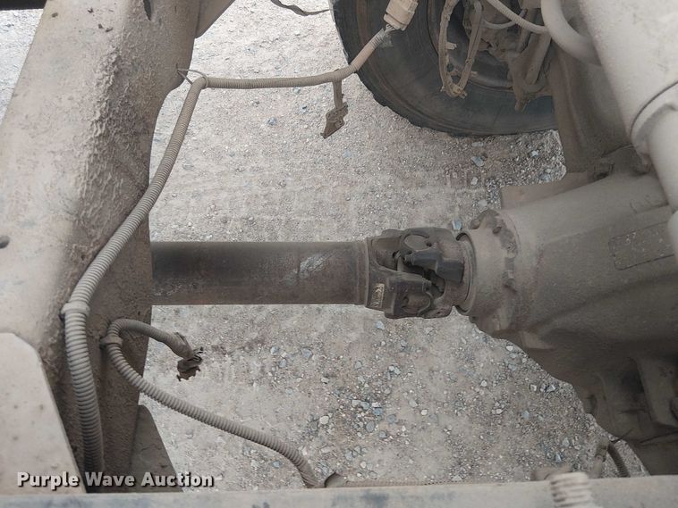 image for item DU3116 2005 GMC C7500 forestry bucket truck