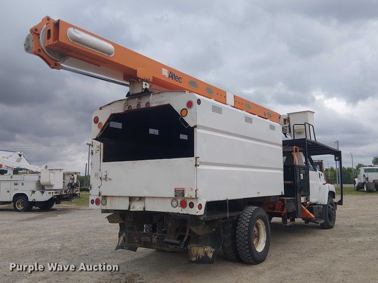 image for item DU3116 2005 GMC C7500 forestry bucket truck