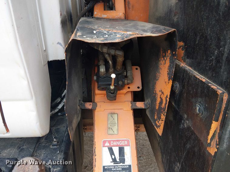 image for item DU3116 2005 GMC C7500 forestry bucket truck