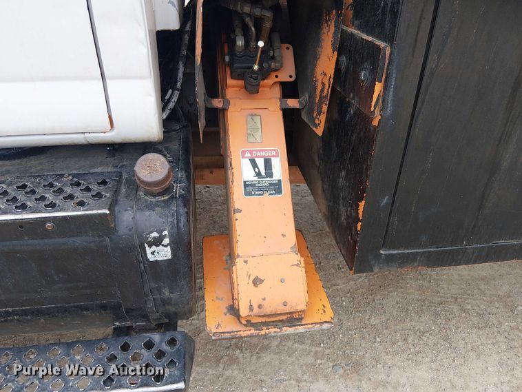 image for item DU3116 2005 GMC C7500 forestry bucket truck