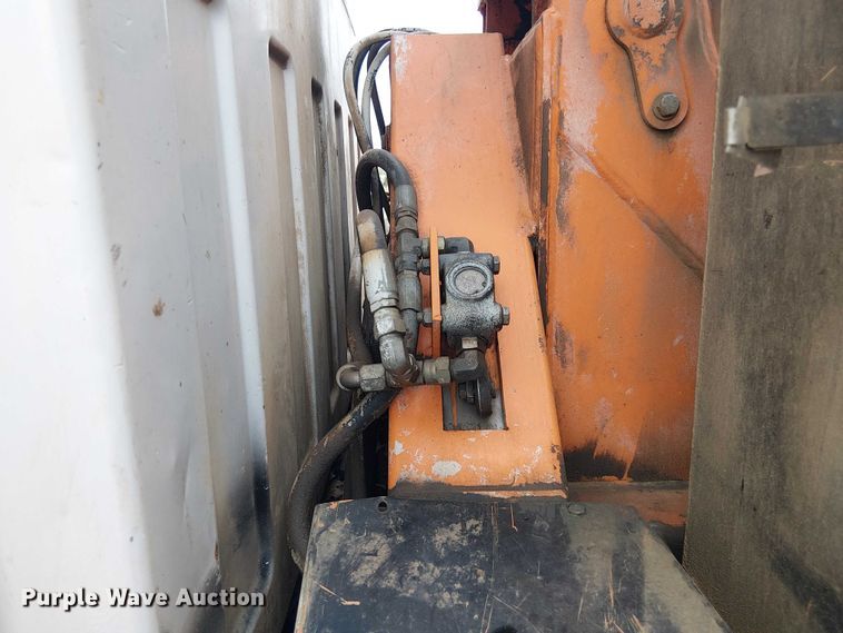 image for item DU3116 2005 GMC C7500 forestry bucket truck