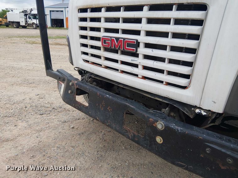 image for item DU3116 2005 GMC C7500 forestry bucket truck