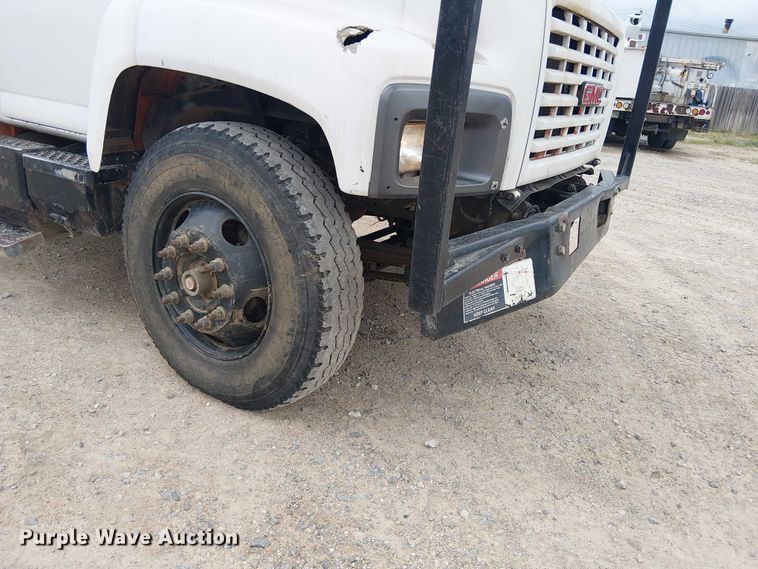 image for item DU3116 2005 GMC C7500 forestry bucket truck