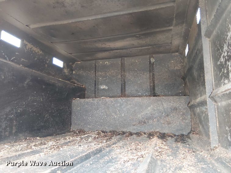 image for item DU3116 2005 GMC C7500 forestry bucket truck