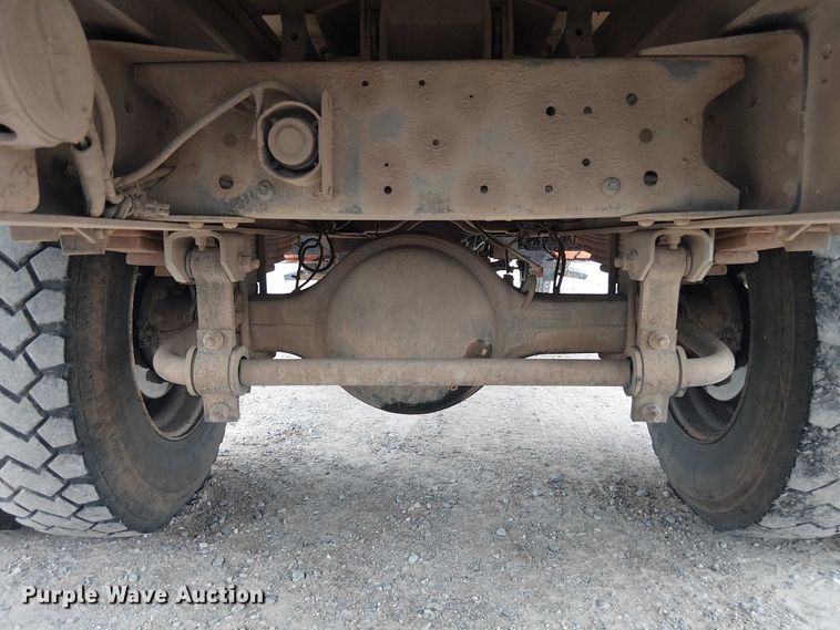 image for item DU3116 2005 GMC C7500 forestry bucket truck