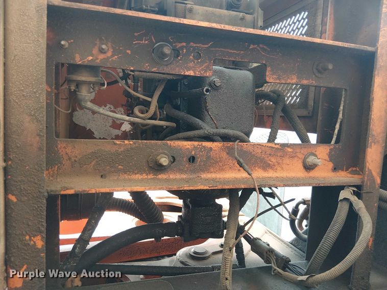 image for item DU3116 2005 GMC C7500 forestry bucket truck