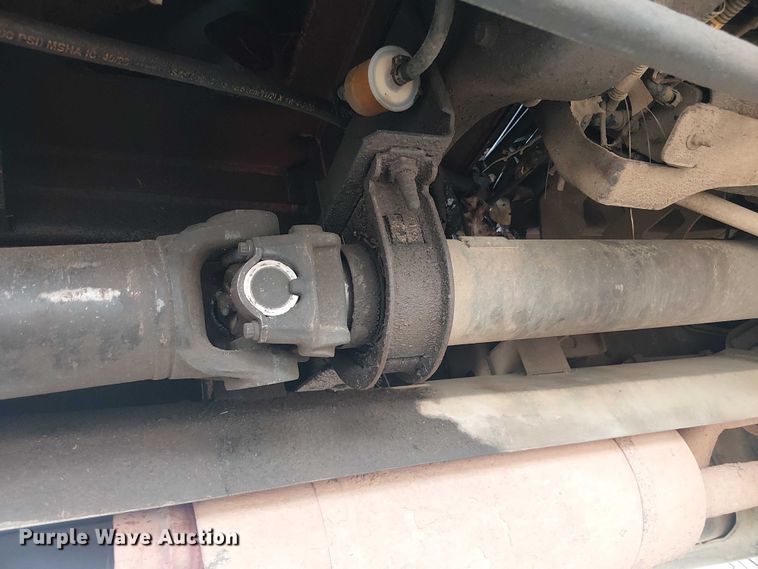 image for item DU3116 2005 GMC C7500 forestry bucket truck