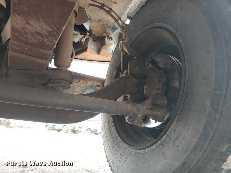 image for item DU3116 2005 GMC C7500 forestry bucket truck