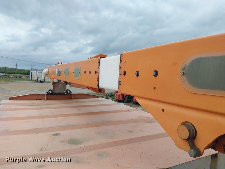 image for item DU3116 2005 GMC C7500 forestry bucket truck