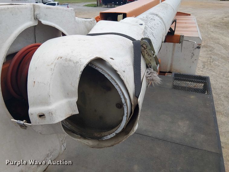 image for item DU3116 2005 GMC C7500 forestry bucket truck