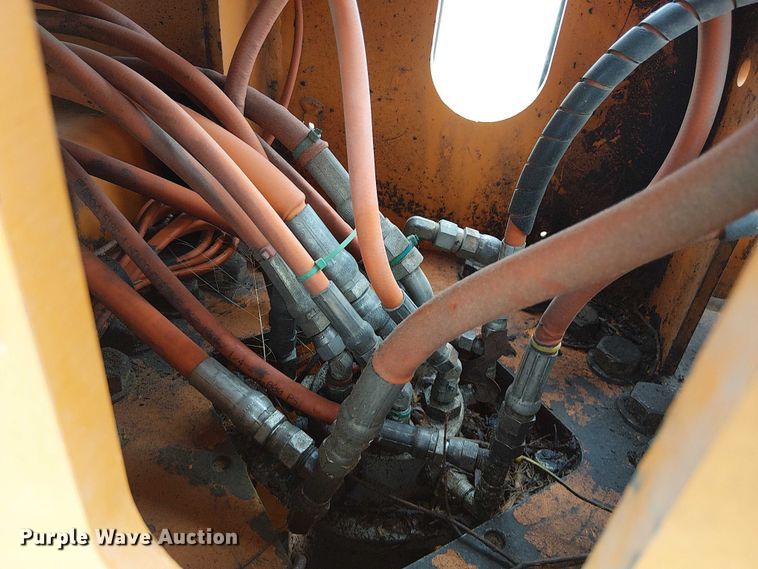 image for item DU3116 2005 GMC C7500 forestry bucket truck