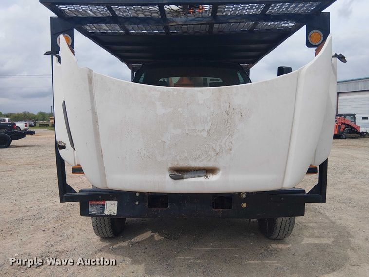 image for item DU3116 2005 GMC C7500 forestry bucket truck