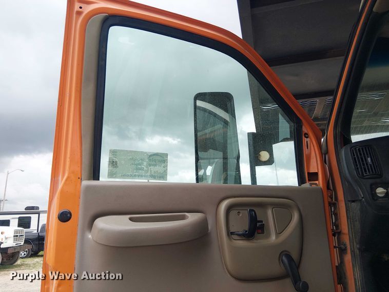 image for item DU3116 2005 GMC C7500 forestry bucket truck