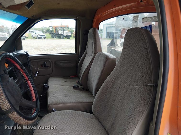 image for item DU3116 2005 GMC C7500 forestry bucket truck