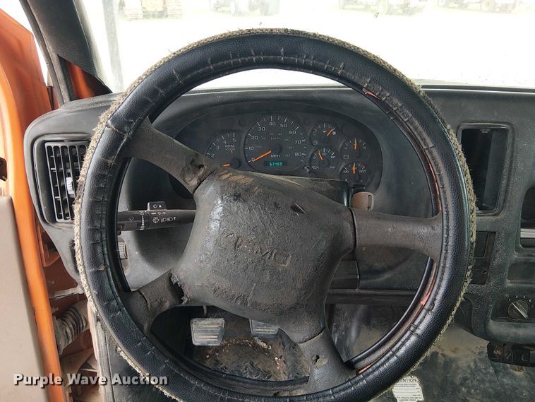 image for item DU3116 2005 GMC C7500 forestry bucket truck