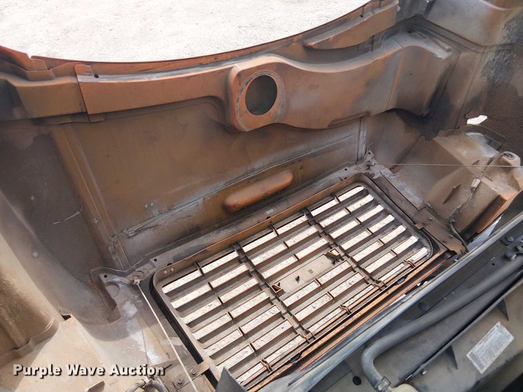 image for item DU3116 2005 GMC C7500 forestry bucket truck