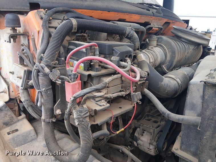 image for item DU3116 2005 GMC C7500 forestry bucket truck