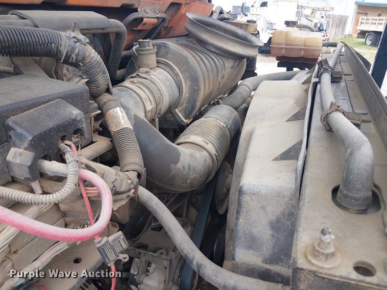 image for item DU3116 2005 GMC C7500 forestry bucket truck