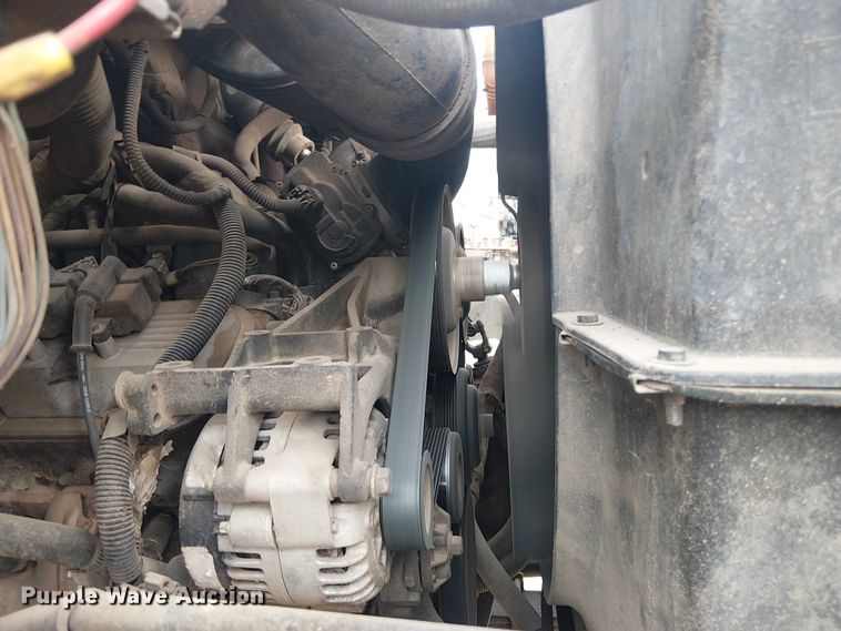 image for item DU3116 2005 GMC C7500 forestry bucket truck