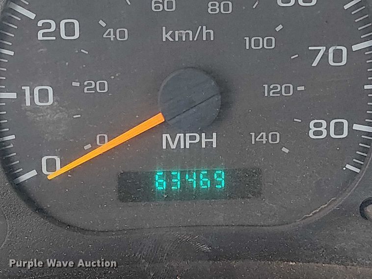 image for item DU3116 2005 GMC C7500 forestry bucket truck