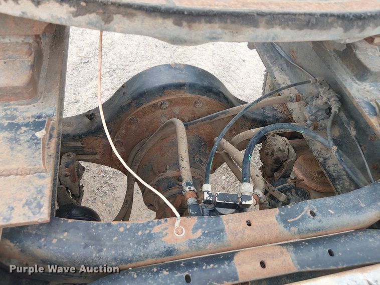 image for item DU3117 1993 International 4900 semi truck