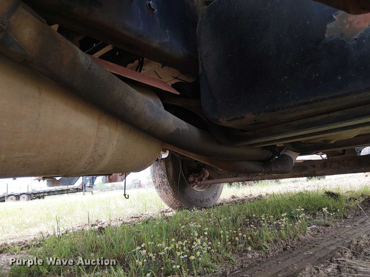 image for item DU3118 2000 Ford F750 digger derrick truck