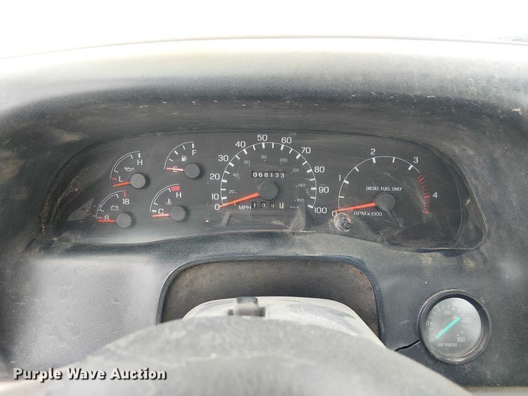 image for item DU3118 2000 Ford F750 digger derrick truck