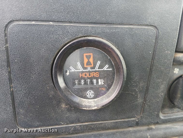 image for item DU3118 2000 Ford F750 digger derrick truck