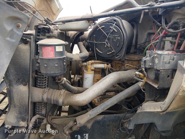 image for item DU3118 2000 Ford F750 digger derrick truck