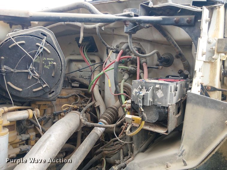 image for item DU3118 2000 Ford F750 digger derrick truck