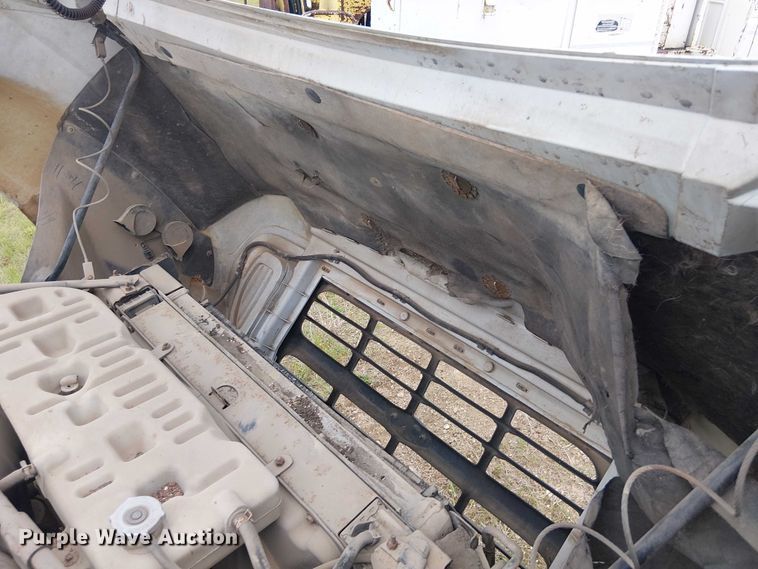 image for item DU3118 2000 Ford F750 digger derrick truck