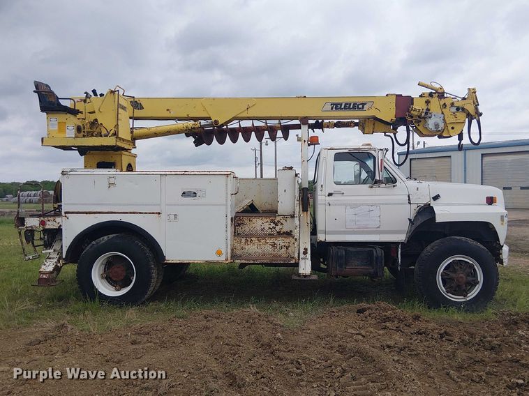 image for item DU3119 1988 Ford F800 digger derrick truck