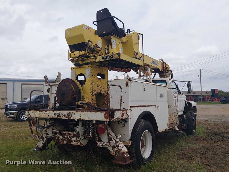 image for item DU3119 1988 Ford F800 digger derrick truck