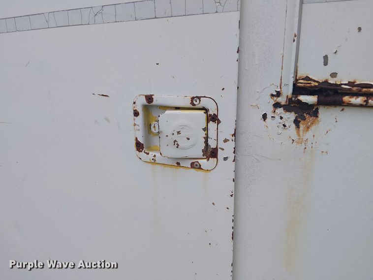 image for item DU3119 1988 Ford F800 digger derrick truck