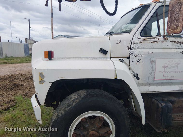 image for item DU3119 1988 Ford F800 digger derrick truck