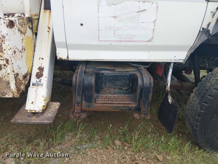 image for item DU3119 1988 Ford F800 digger derrick truck