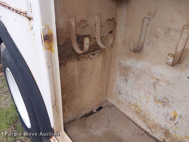 image for item DU3119 1988 Ford F800 digger derrick truck