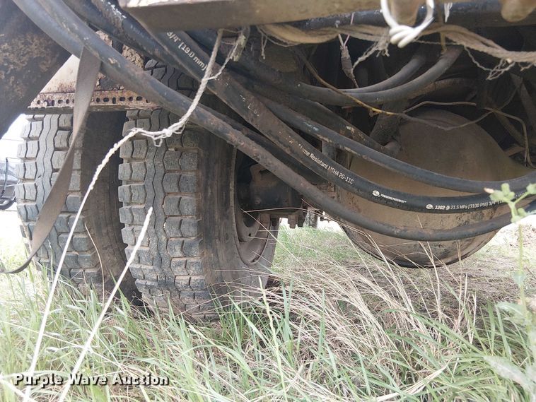 image for item DU3119 1988 Ford F800 digger derrick truck