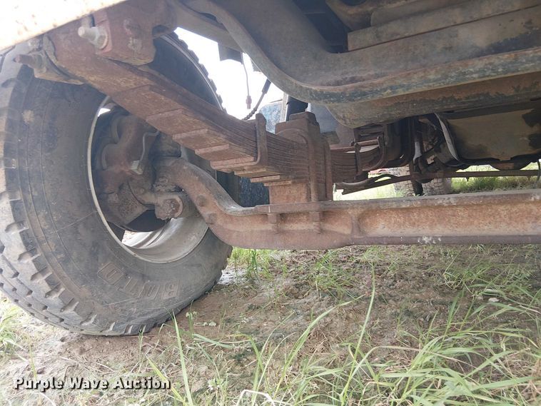 image for item DU3119 1988 Ford F800 digger derrick truck