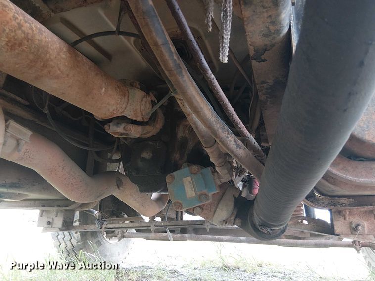 image for item DU3119 1988 Ford F800 digger derrick truck