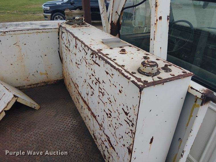 image for item DU3119 1988 Ford F800 digger derrick truck