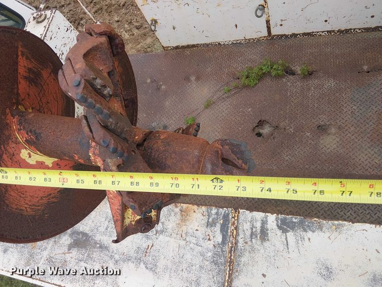 image for item DU3119 1988 Ford F800 digger derrick truck