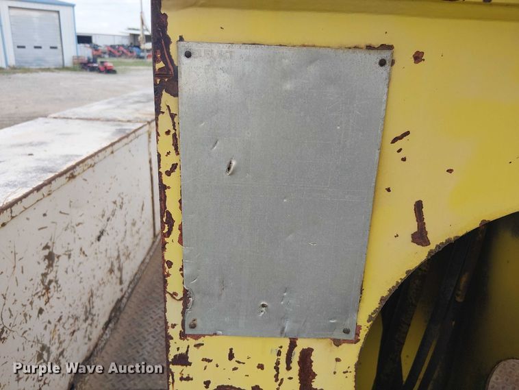 image for item DU3119 1988 Ford F800 digger derrick truck