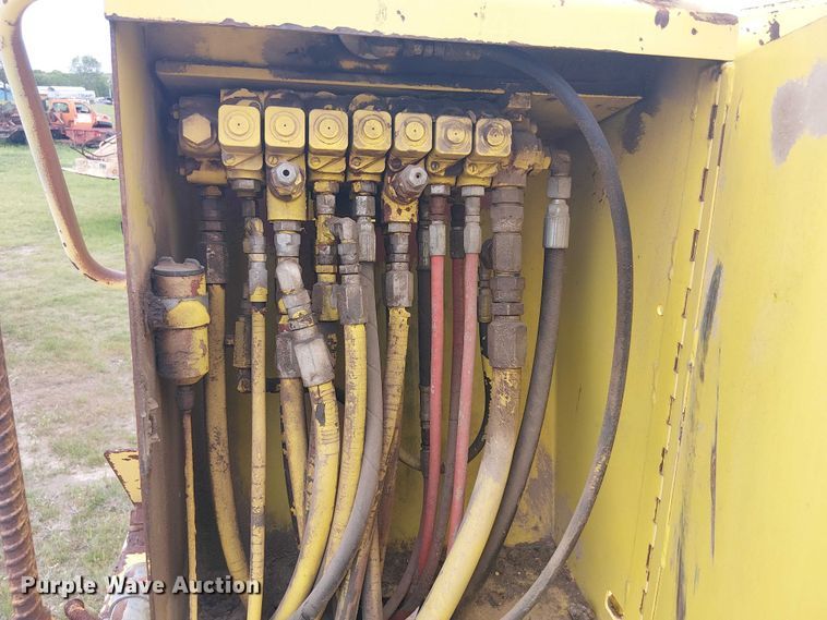 image for item DU3119 1988 Ford F800 digger derrick truck