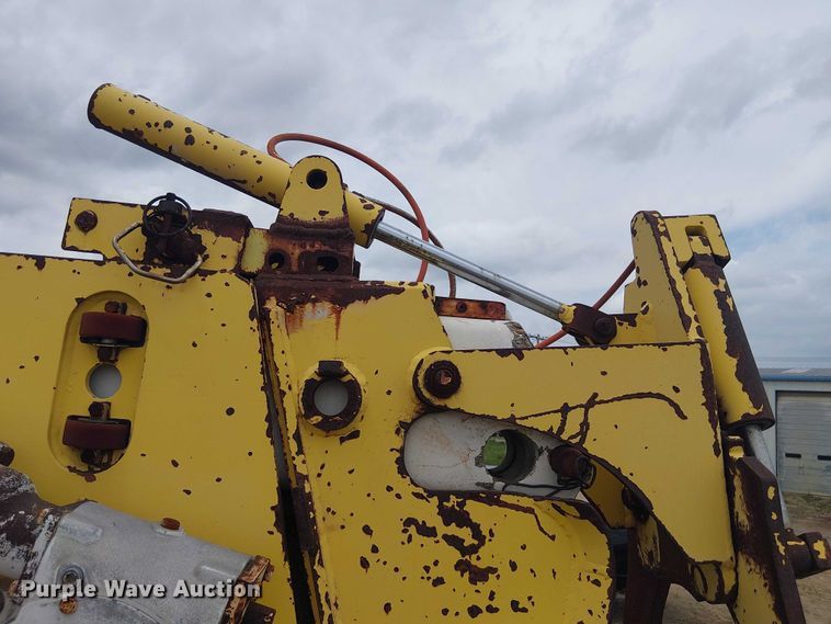 image for item DU3119 1988 Ford F800 digger derrick truck