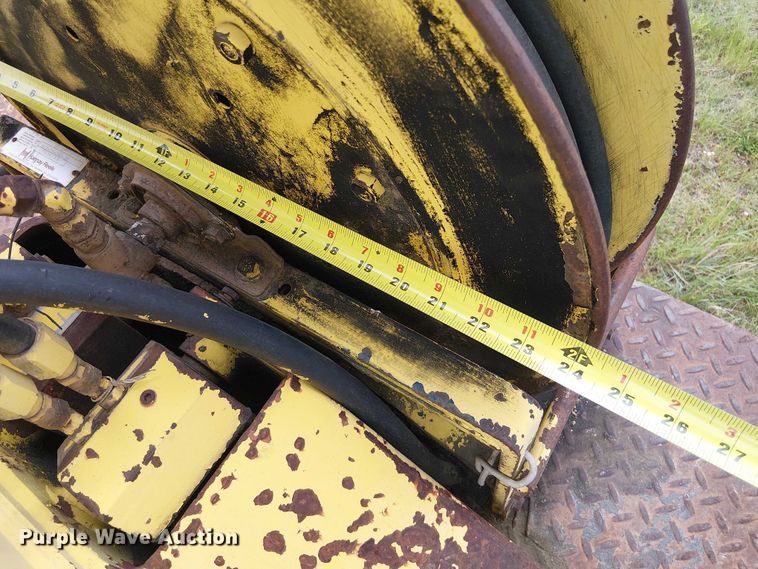 image for item DU3119 1988 Ford F800 digger derrick truck